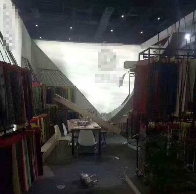 展會現(xiàn)場出大事了 論展臺設(shè)計的安全性