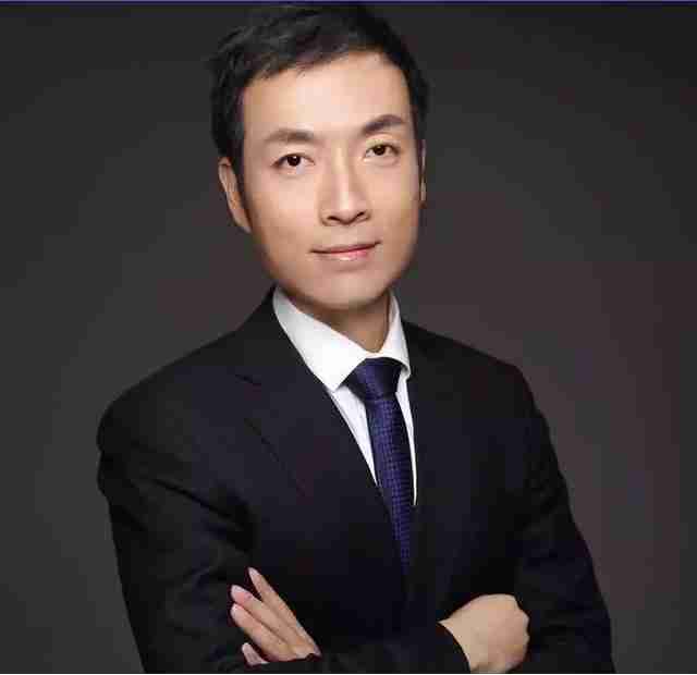 把中國(guó)品牌推向世界—《借展出?！穼ＴL靈碩集團(tuán)執(zhí)行總裁顧瞻