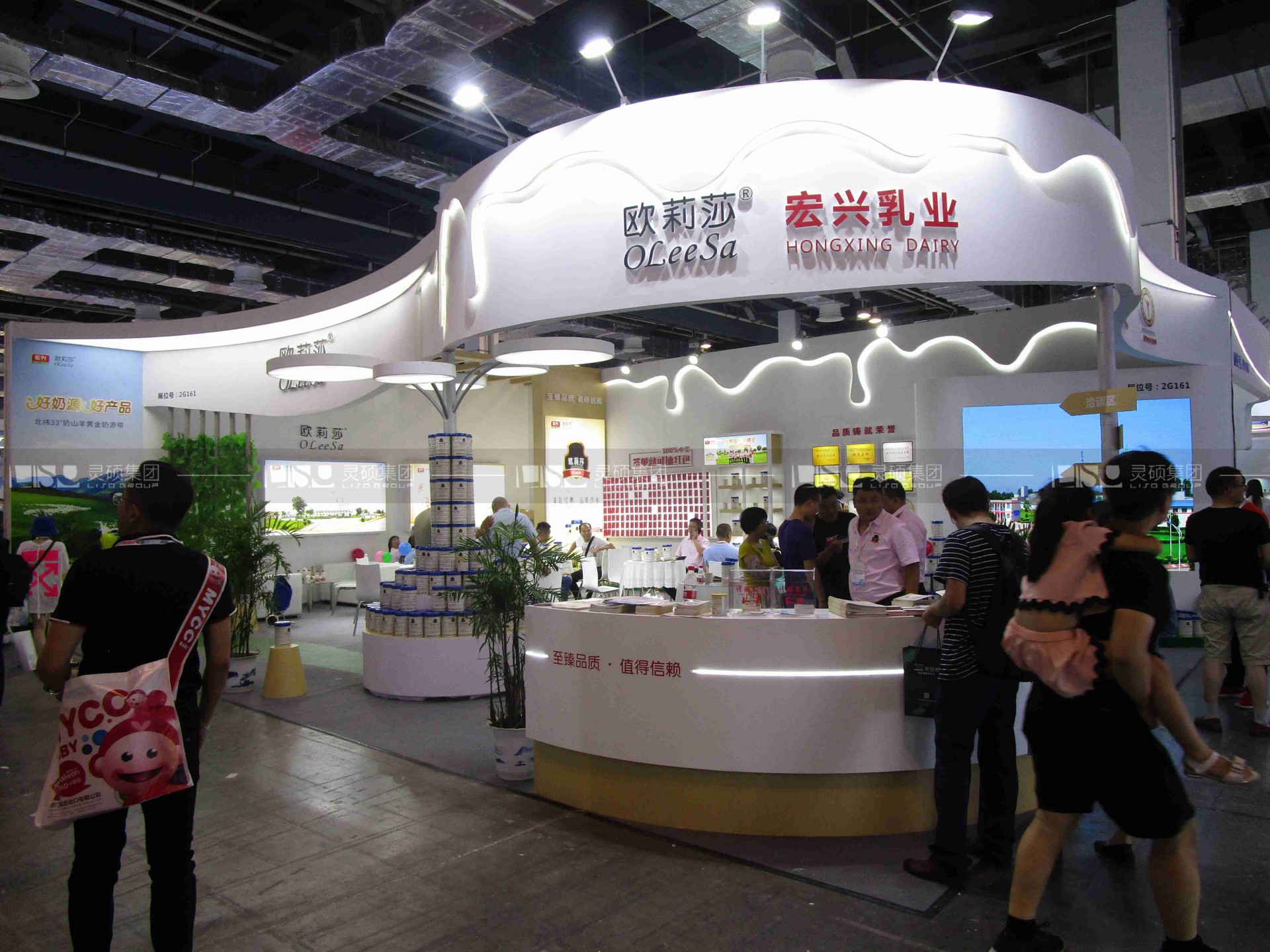 宏興乳業(yè)-19屆CBME中國孕嬰童展展臺(tái)設(shè)計(jì)案例