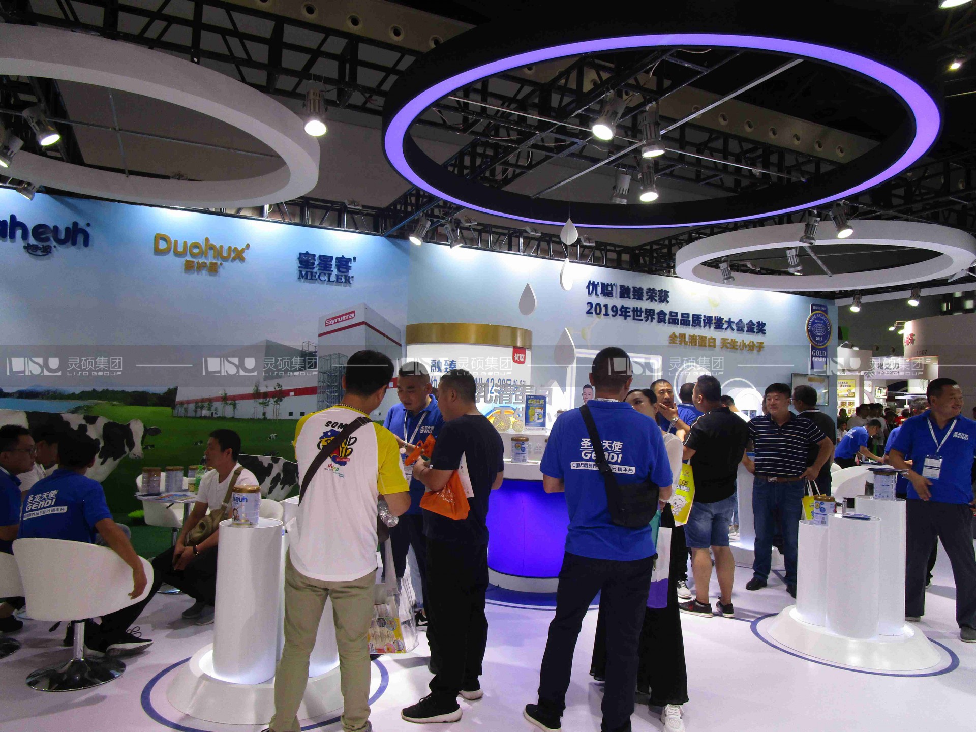 圣元-CBME孕嬰童展展臺設(shè)計案例