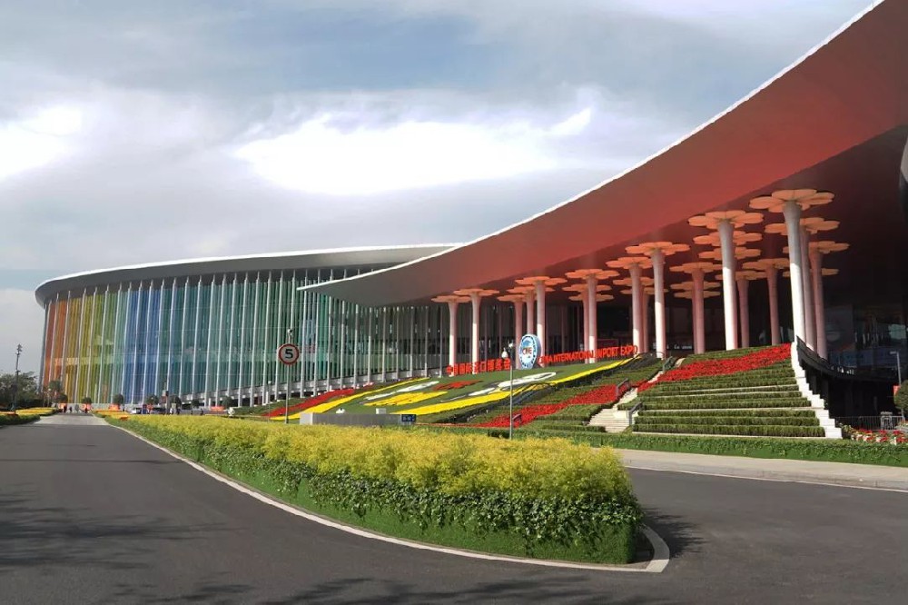 LISO×上海展會|靈碩集團全球臨展事業(yè)部服務(wù)眾多參展國&參展商亮相CIIE，奏響華麗新樂章！