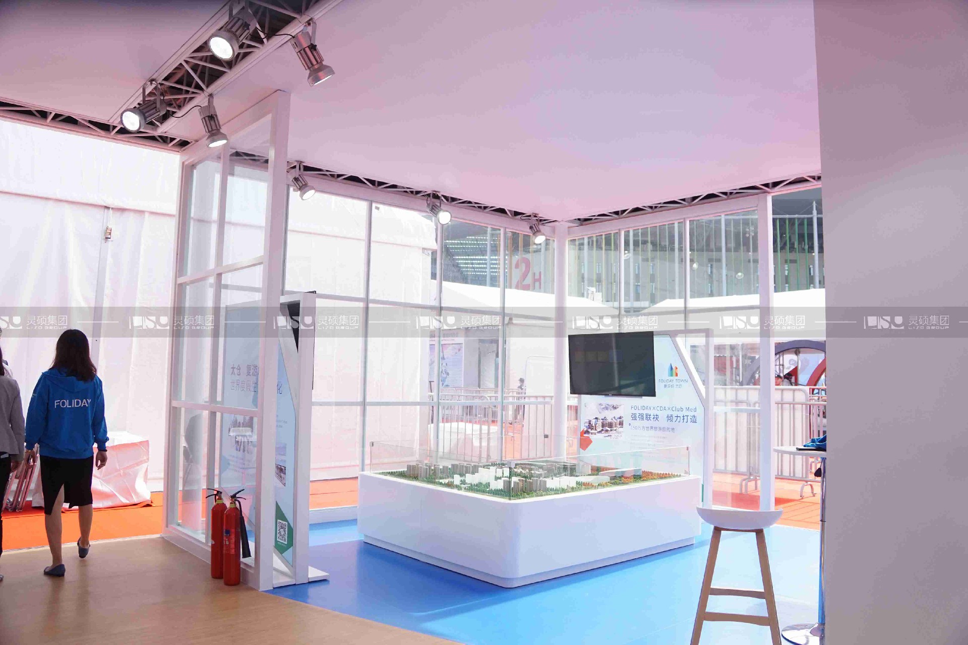 復(fù)星旅文-2019年上海展會(huì)展臺(tái)設(shè)計(jì)案例