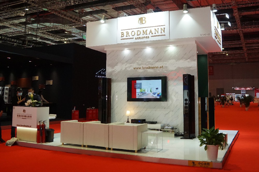 展臺(tái)的設(shè)計(jì)效果如何，如何能否吸引觀眾特別是專業(yè)觀眾的目光？