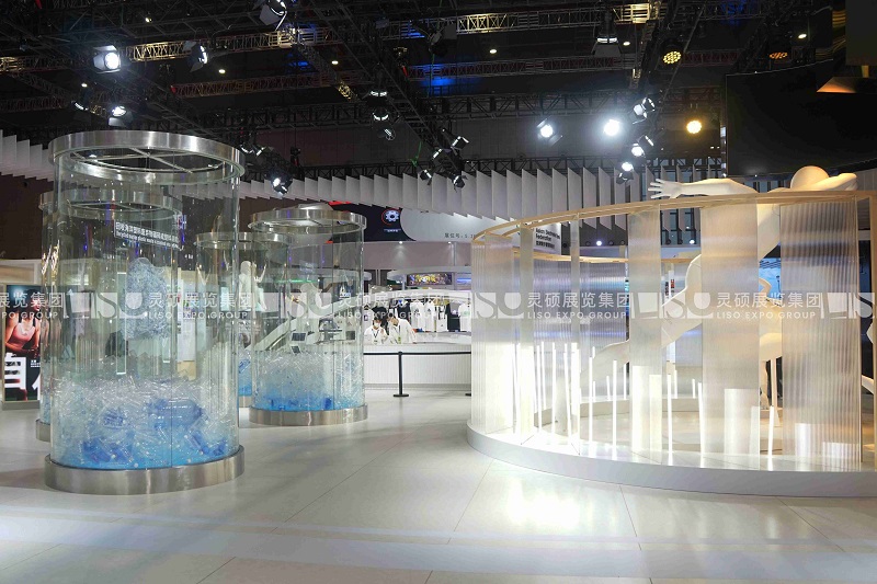 阿迪達(dá)斯adidas上海展會(huì)展臺(tái)設(shè)計(jì)案例 阿迪達(dá)斯adidas上海展會(huì)展臺(tái)設(shè)計(jì)案例