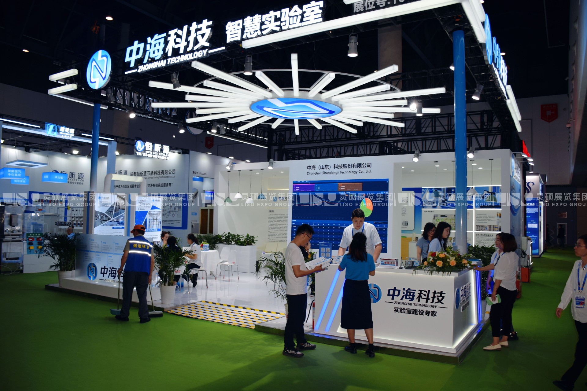 醫(yī)院建設大會展臺設計搭建案例-中?？萍? title=